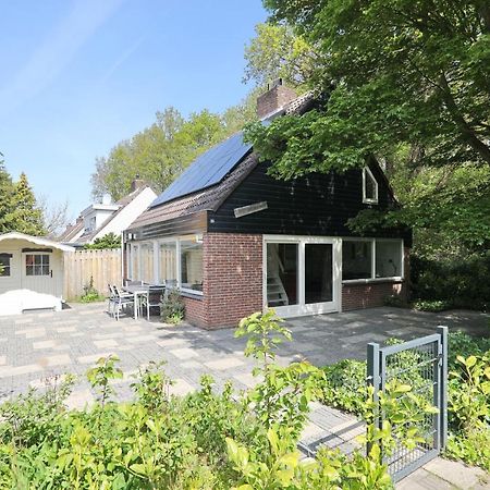 Holiday Home De Bosrand ノールトウェイケルハウト　 エクステリア 写真